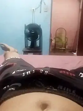 Snapshot of Emanuel45js chatting on 02-26-25, 07:21 Emanuel45js online show from 02-26-25, 07:21