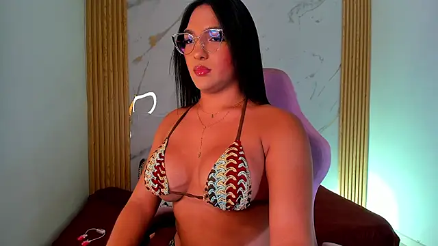 Snapshot of isabella1sexy chatting on 05-16-26, 03:49 isabella1sexy online show from 05-16-26, 03:49