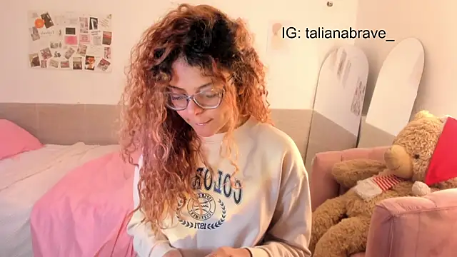 ValienteGirl  online show from 09-30-25, 03:23