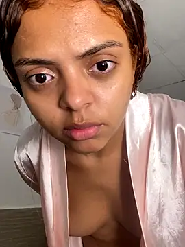 ValienteGirl  online show from 11-04-25, 11:30