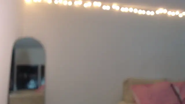 ValienteGirl  online show from 03-27-26, 01:47