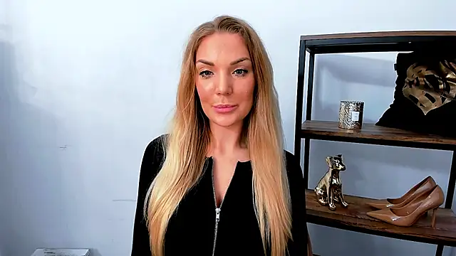 Snapshot of AulloraHoney chatting on 04-01-26, 05:20 AulloraHoney online show from 04-01-26, 05:20