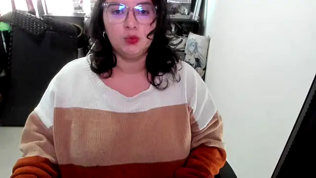 aika-dreams online show from 12-22-25, 01:00