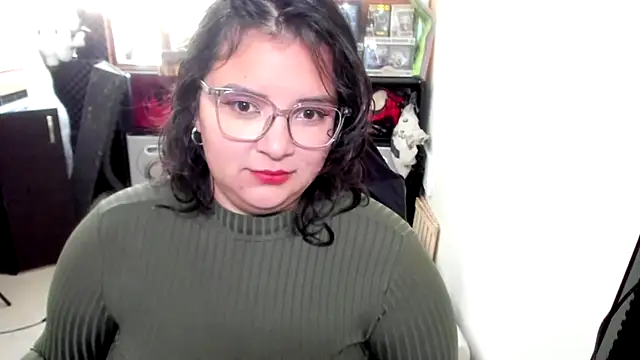 aika-dreams online show from 10-09-25, 01:00