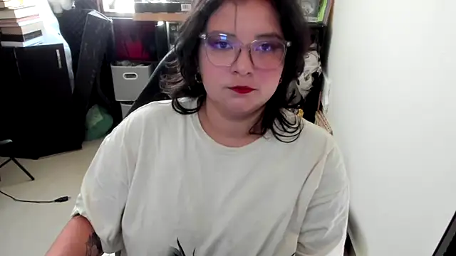 aika-dreams online show from 10-11-25, 01:45