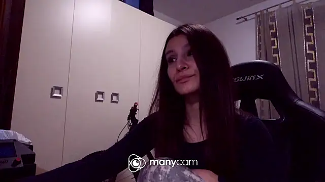 Snapshot of GodlyTheia chatting on 01-13-25, 09:31 GodlyTheia online show from 01-13-25, 09:31