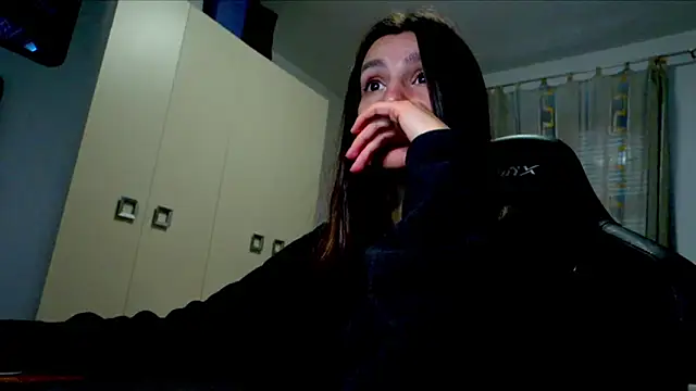 Snapshot of GodlyTheia chatting on 11-27-25, 01:22 GodlyTheia online show from 11-27-25, 01:22