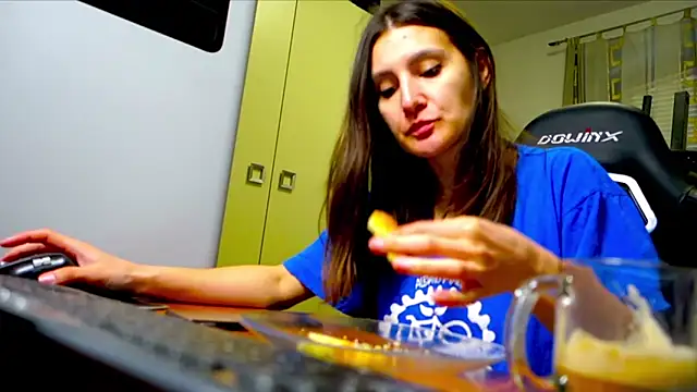 Snapshot of GodlyTheia chatting on 03-21-26, 12:09 GodlyTheia online show from 03-21-26, 12:09