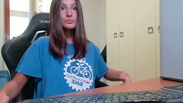 GodlyTheia online show from 07-17-26, 04:48