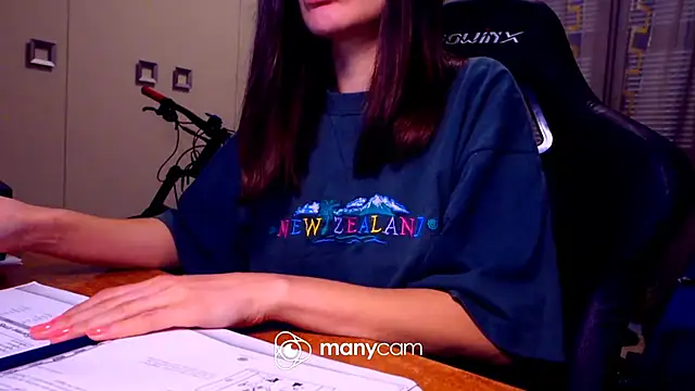 Snapshot of GodlyTheia chatting on 03-12-25, 11:43 GodlyTheia online show from 03-12-25, 11:43