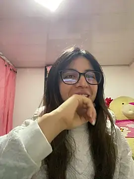 Maggie Fox3 online show from 02-06-26, 02:29