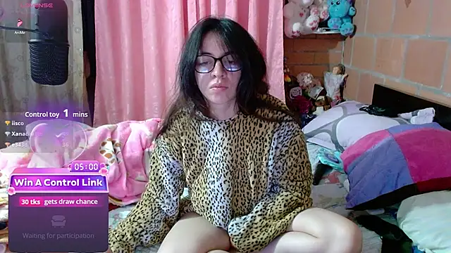 Maggie Fox3 online show from 04-11-26, 07:05