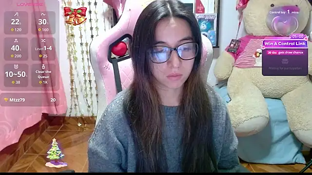 Maggie Fox3 online show from 12-22-25, 01:06