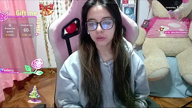 Maggie Fox3 online show from 11-11-25, 12:16