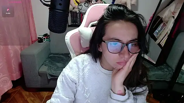 Maggie Fox3 online show from 03-30-26, 03:19