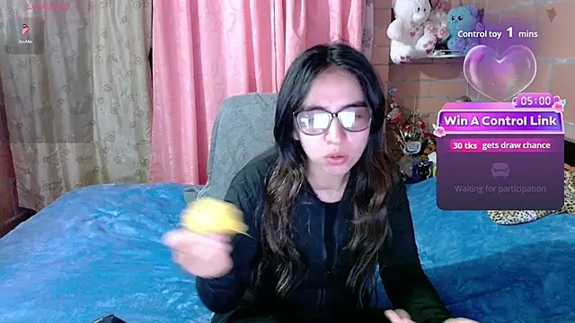 Snapshot of Maggie_Fox3 chatting on 05-04-26, 02:04 Maggie Fox3 online show from 05-04-26, 02:04