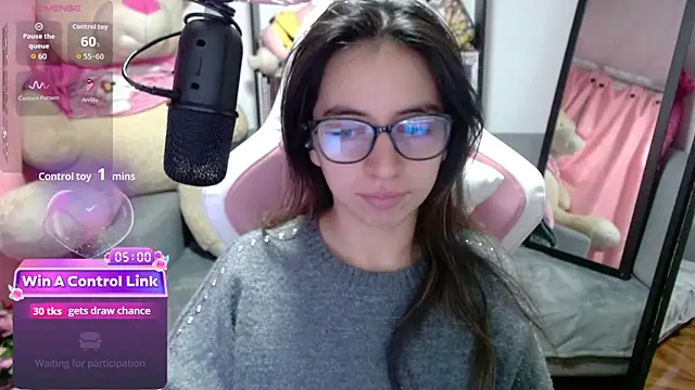 Maggie Fox3 online show from 02-25-26, 01:39