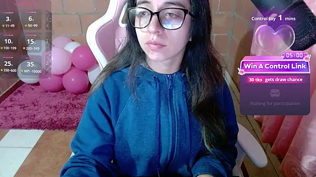 Snapshot of Maggie_Fox3 chatting on 06-16-26, 05:40 Maggie Fox3 online show from 06-16-26, 05:40