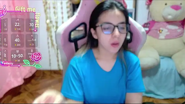 Maggie Fox3 online show from 10-25-25, 12:54