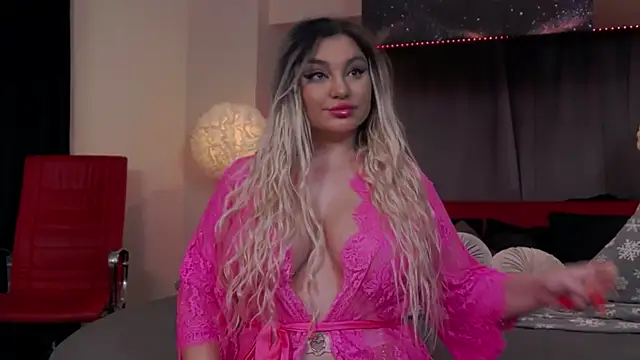 Larissa K online show from 01-29-25, 09:28