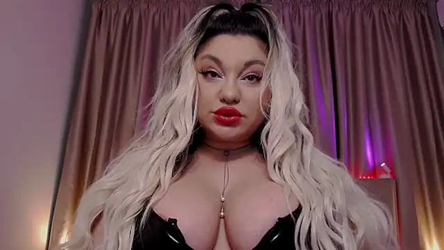 Larissa K online show from 11-06-25, 04:44