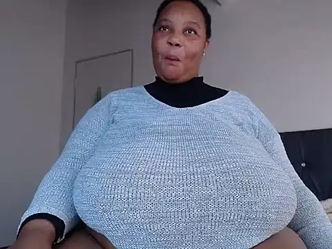 Snapshot of Lovelyboobs01 chatting on 05-01-26, 09:36 Lovelyboobs01 online show from 05-01-26, 09:36