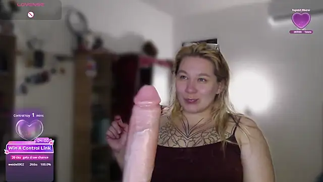 Snapshot of Enotika chatting on 05-20-26, 11:02 Enotika online show from 05-20-26, 11:02