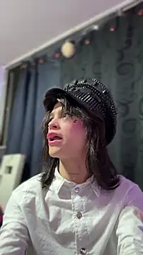 stormytt  online show from 11-06-25, 01:31