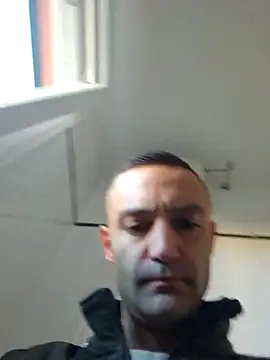 Snapshot of enricso chatting on 10-04-25, 06:48 enricso online show from 10-04-25, 06:48