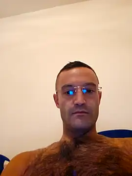 Snapshot of enricso chatting on 09-18-25, 12:19 enricso online show from 09-18-25, 12:19