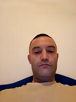 Snapshot of enricso chatting on 10-01-25, 06:51 enricso online show from 10-01-25, 06:51