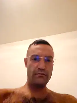 Snapshot of enricso chatting on 10-16-25, 03:20 enricso online show from 10-16-25, 03:20