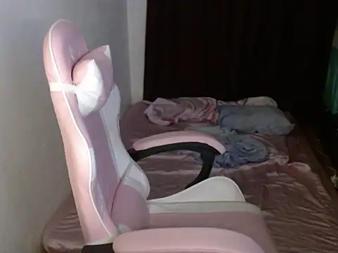 Snapshot of SassyRhonnaxxx chatting on 10-19-25, 06:38 SassyRhonnaxxx online show from 10-19-25, 06:38