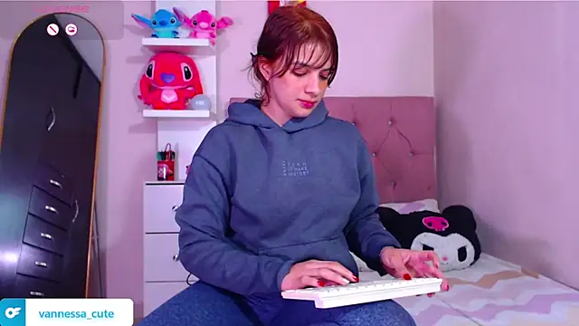 Vannessa  Shy online show from 12-22-25, 07:03