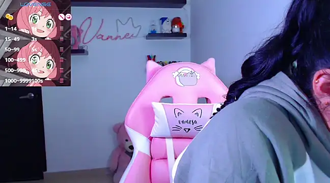 Snapshot of Vannessa__Shy chatting on 03-18-25, 09:53 Vannessa Shy online show from 03-18-25, 09:53