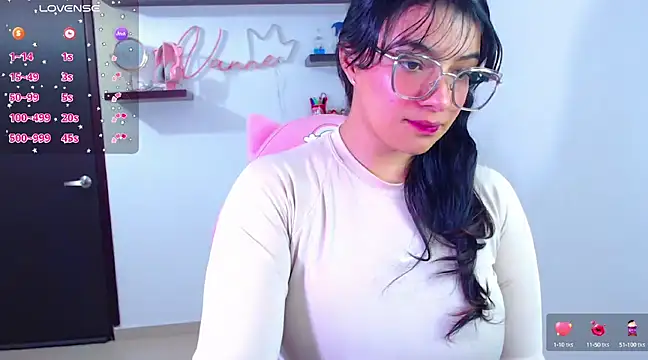 Snapshot of Vannessa__Shy chatting on 02-08-25, 03:42 Vannessa Shy online show from 02-08-25, 03:42