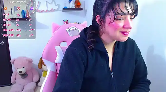 Snapshot of Vannessa__Shy chatting on 03-05-25, 11:16 Vannessa Shy online show from 03-05-25, 11:16