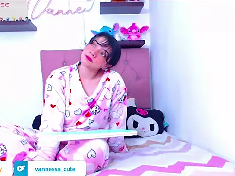 Snapshot of Vannessa__Shy chatting on 10-09-25, 01:50 Vannessa Shy online show from 10-09-25, 01:50