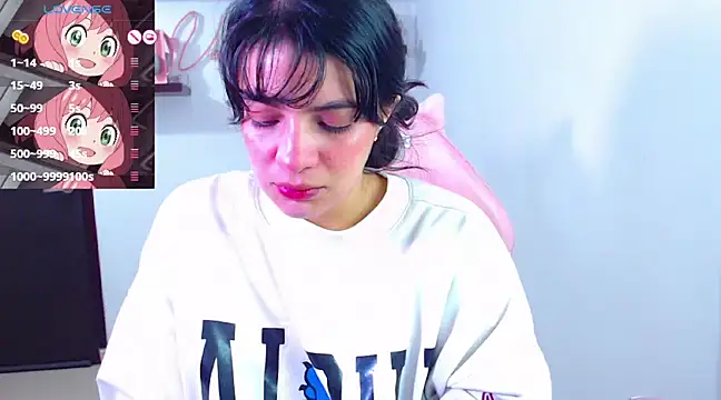 Snapshot of Vannessa__Shy chatting on 03-22-25, 03:42 Vannessa Shy online show from 03-22-25, 03:42