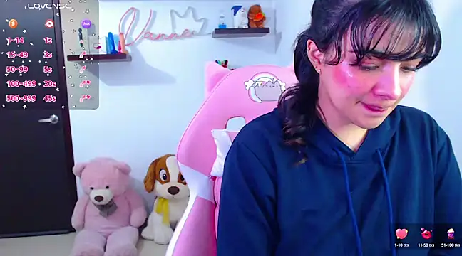 Snapshot of Vannessa__Shy chatting on 03-06-25, 08:59 Vannessa Shy online show from 03-06-25, 08:59