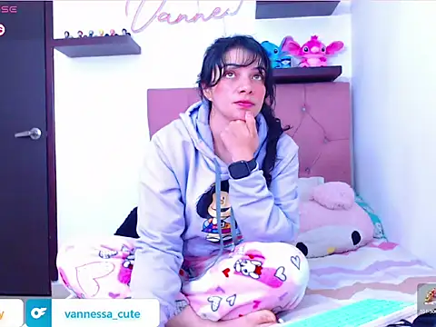 Snapshot of Vannessa__Shy chatting on 10-23-25, 01:26 Vannessa Shy online show from 10-23-25, 01:26