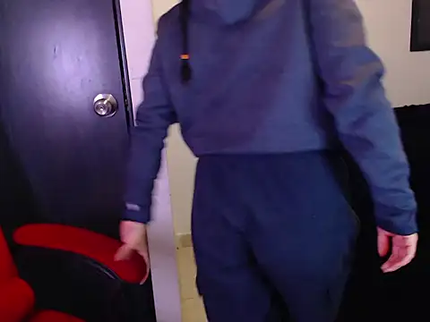 Snapshot of Vannessa__Shy chatting on 10-19-25, 12:35 Vannessa Shy online show from 10-19-25, 12:35