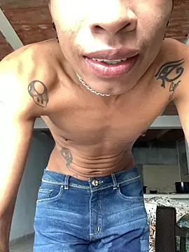 Snapshot of devorahorney chatting on 10-15-25, 01:19 devorahorney online show from 10-15-25, 01:19