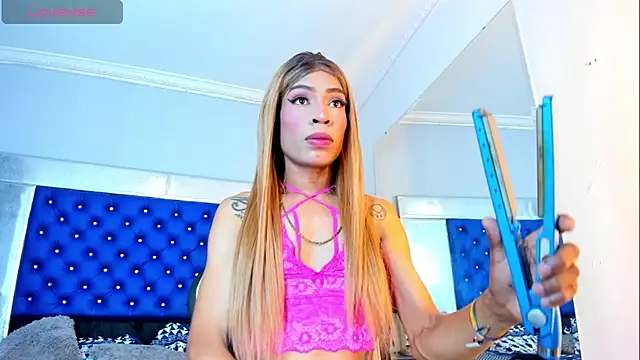 Snapshot of devorahorney chatting on 10-16-25, 06:38 devorahorney online show from 10-16-25, 06:38