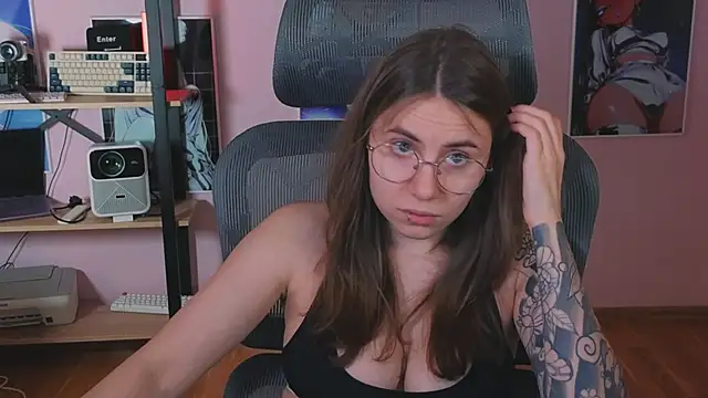  AnnaStark  online show from 04-25-26, 08:28