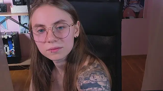  AnnaStark  online show from 09-10-25, 08:08