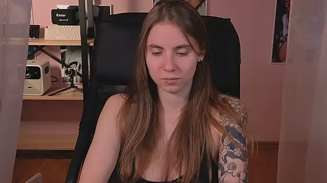  AnnaStark  online show from 10-04-25, 08:10