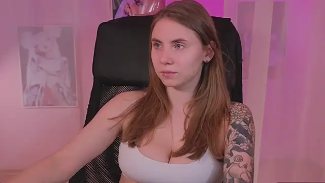  AnnaStark  online show from 03-19-25, 08:22