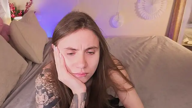  AnnaStark  online show from 12-19-25, 08:22