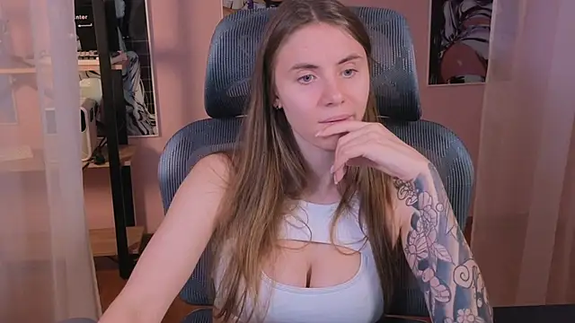  AnnaStark  online show from 11-12-25, 06:12